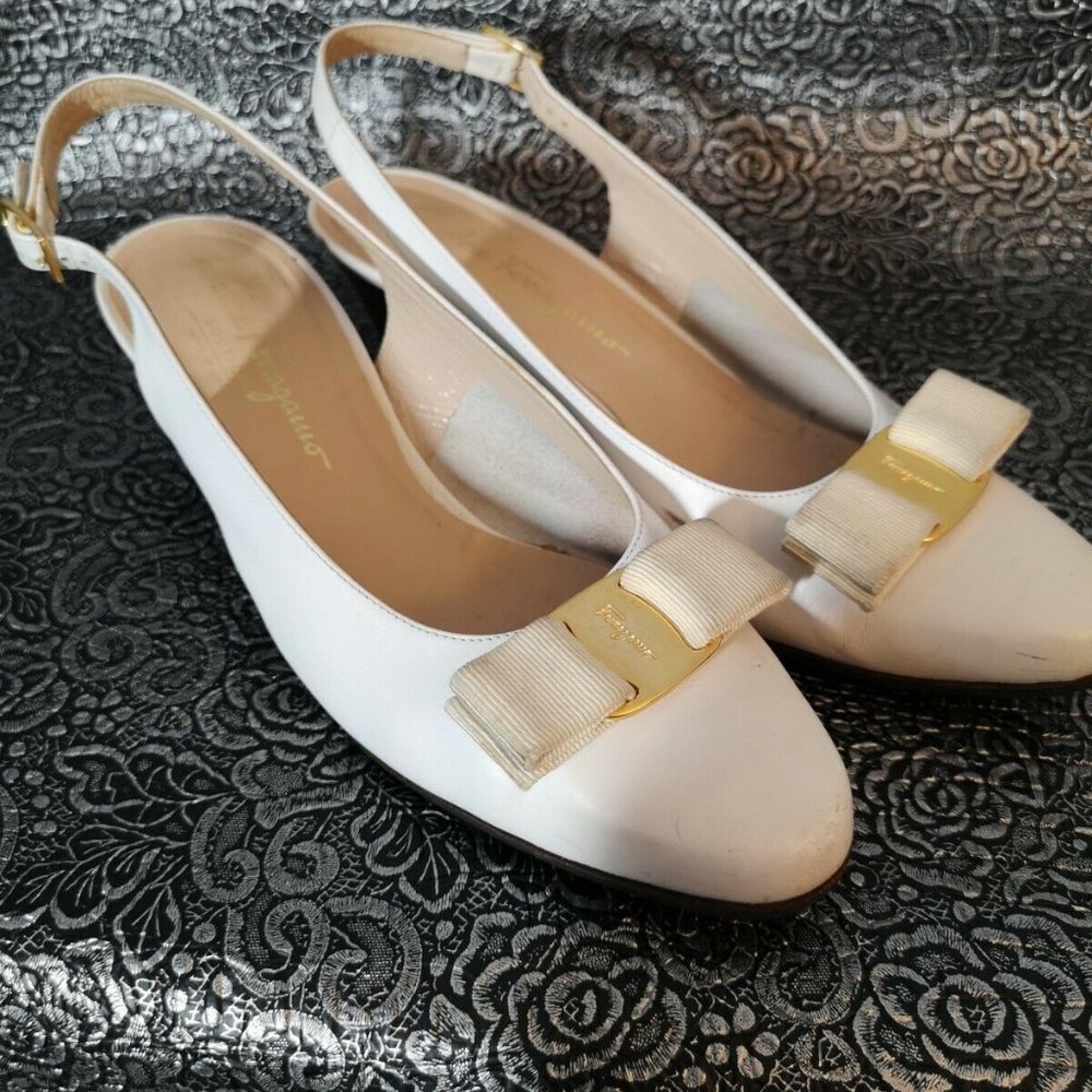 Vintage Salvatore Ferragamo shoes Authentic White Slingback Style Size 7.5 Italy